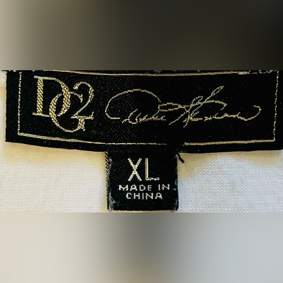 D2 by Diane Gilman Sleeveless Blouse - Picture 3 of 4